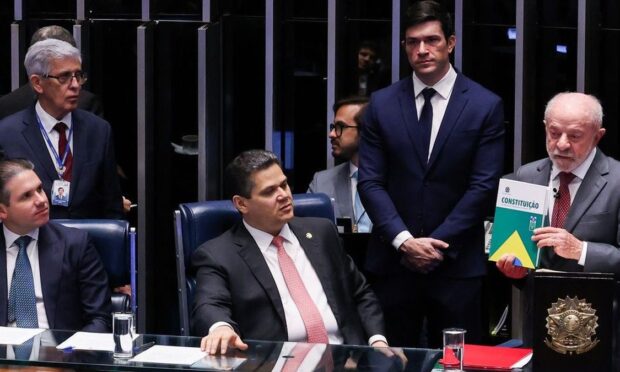 Lula celebra aposentadoria especial para agentes de saúde após resistência do governo