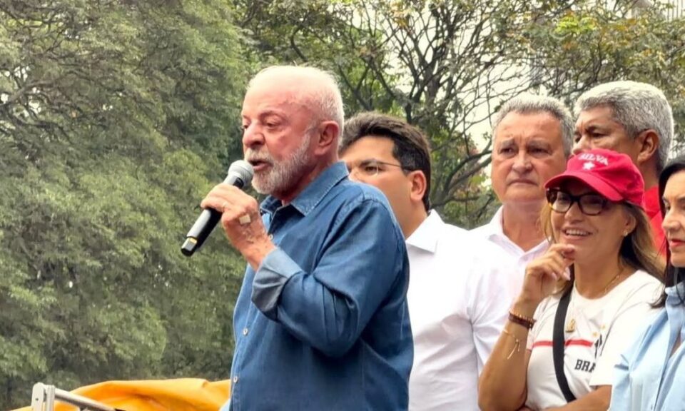 'Ficar quietinho': Lula cobra silêncio de Cleitinho em Minas e ele reafirma apoio a Flávio