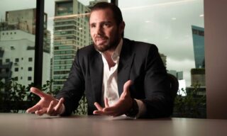 Vorcaro ofereceu R$ 1 milhão para segurar reportagem da Folha, indicam mensagens