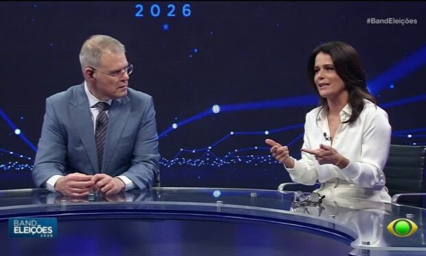 Band relata pressão de Sidônio sobre mediadores do debate entre Lula e Flávio