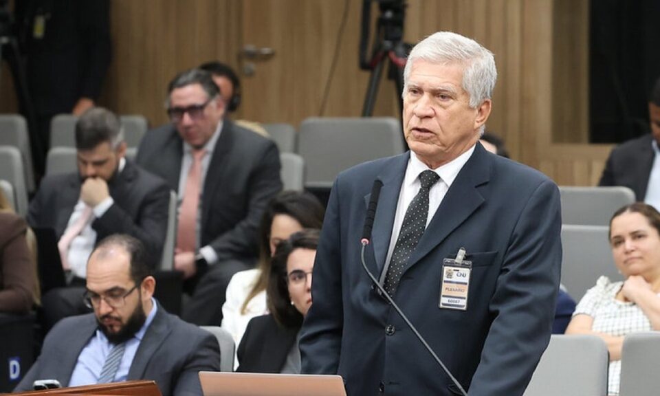 CNJ pune Evandro Reimão dos Reis por 120 dias e libera volta ao TRF-6