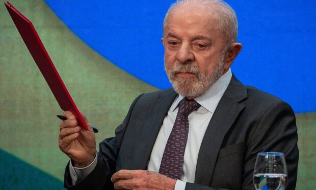 'Dever é uma coisa charmosa': Lula perdoa dívidas de mais de 3,6 milhões de MEIs