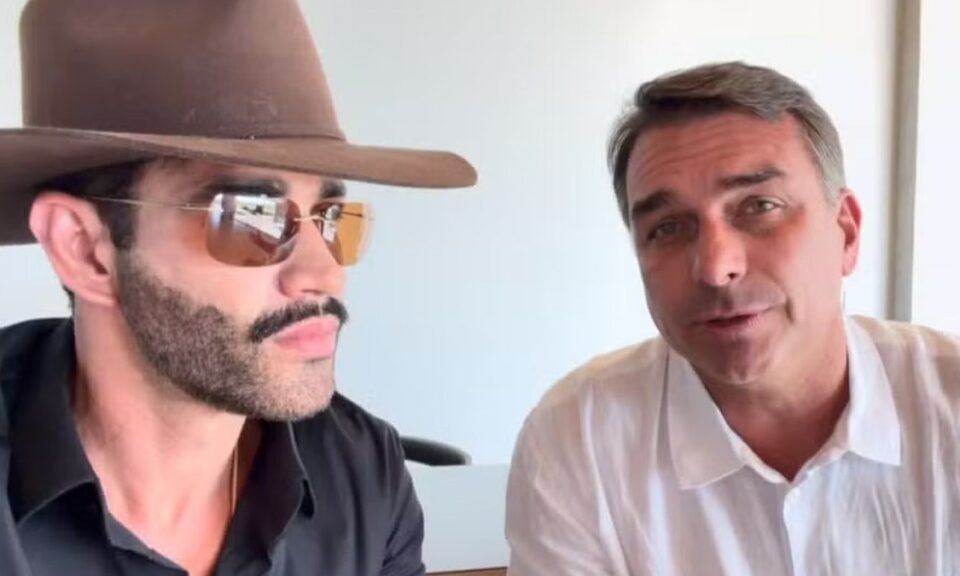 Flávio Bolsonaro reúne Gusttavo Lima e mais de 30 sertanejos em fazenda de Goiás