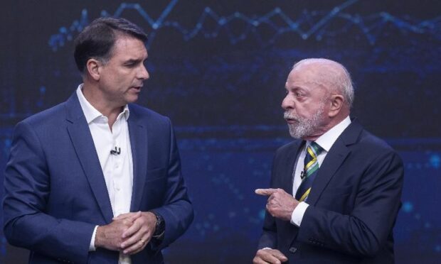'Do Lula foi por fora': Flávio cobra Lula por áudio de Vorcaro sobre filme