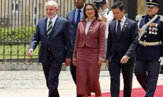 Janja soma 38 viagens ao exterior e passa mais dias fora do Brasil que Lula