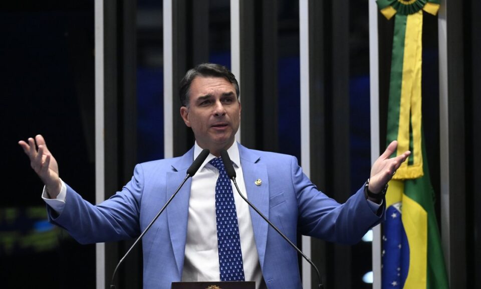 Flávio vence no Japão com 80% na apuração no exterior e cresce 16% sobre o 1º turno