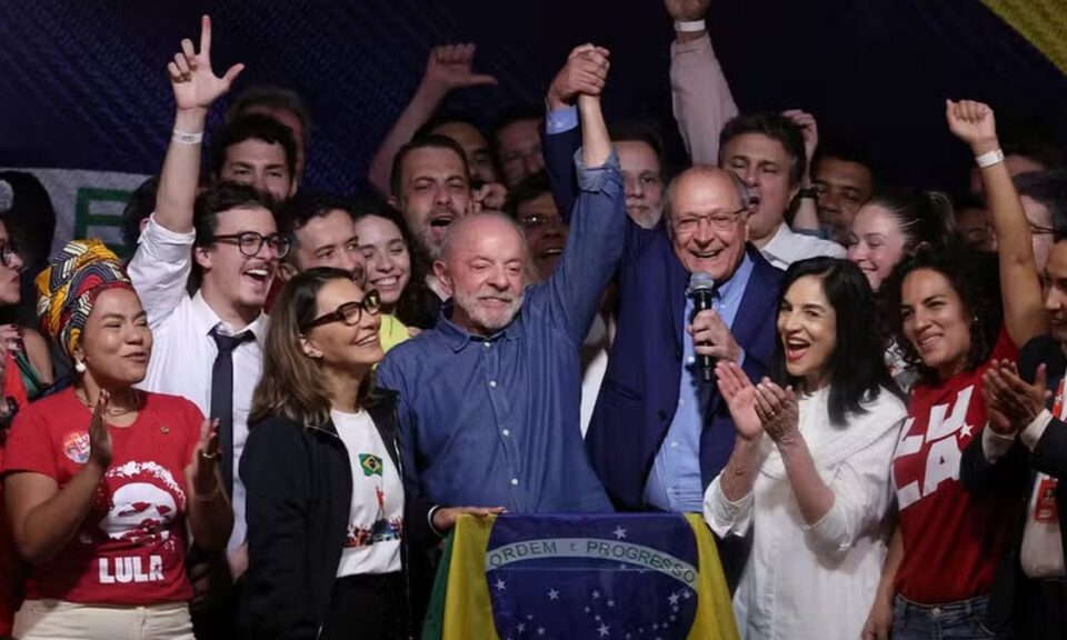 Investidores derrubam EWZ em 26% em Nova York após reeleição de Lula