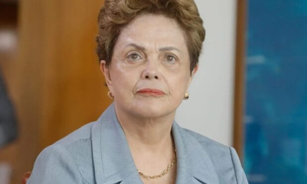 Governo Lula fixa reparação mensal de R$ 17,5 mil e R$ 6,6 milhões retroativos a Dilma