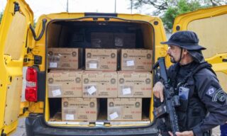 TSE admite que urnas do DF saíram em caminhonete com adesivo do PT após o 2º turno