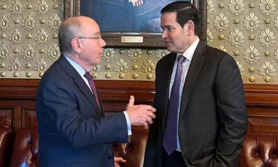 Mauro Vieira consegue só conversa breve com Rubio no G20, e reunião fica sem data